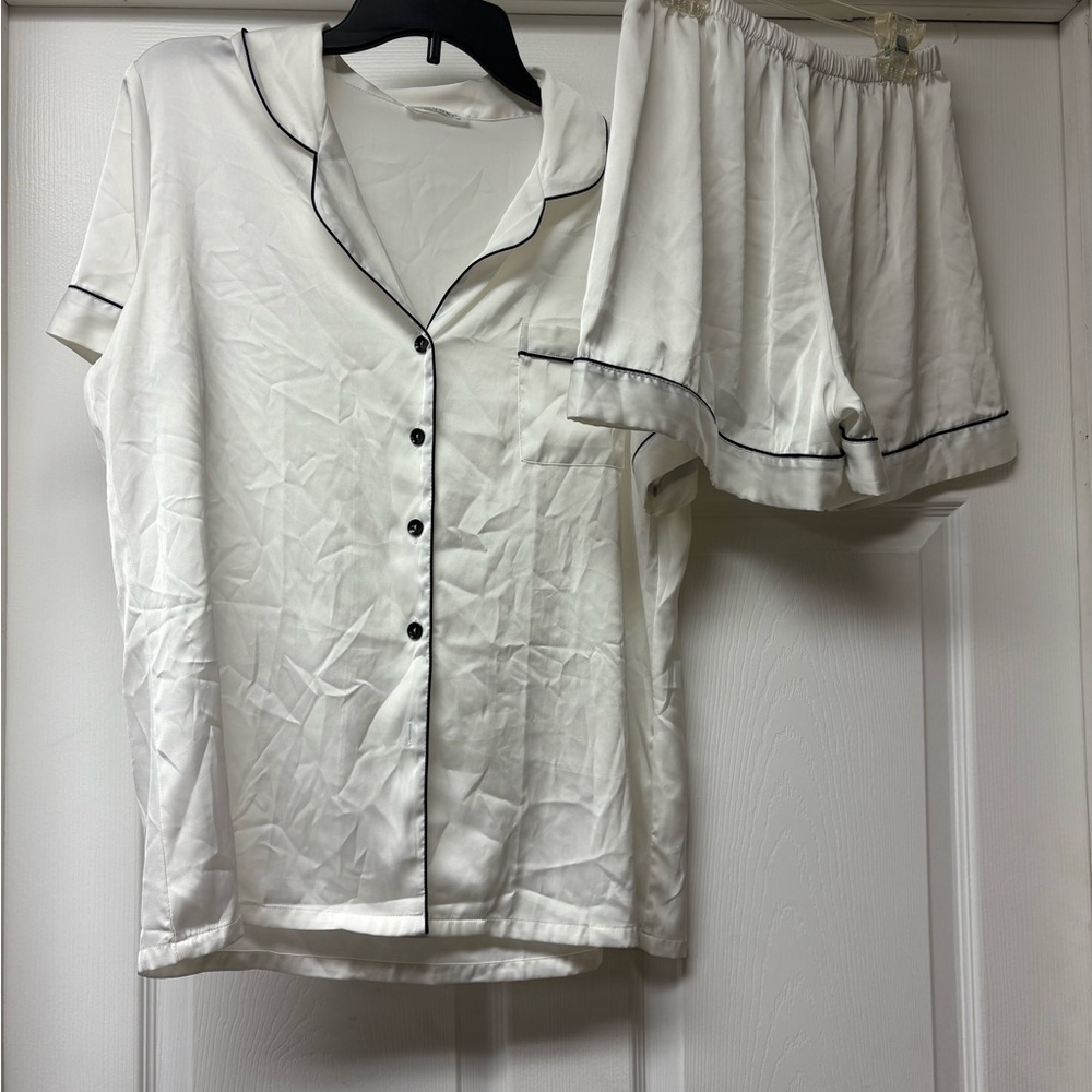 Women's White Silk Satin Pajama Set- size M